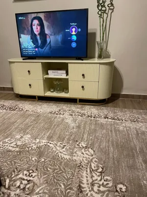 طاولة تلفزيون جديد