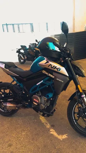 دراجة CF MOTO 300NK