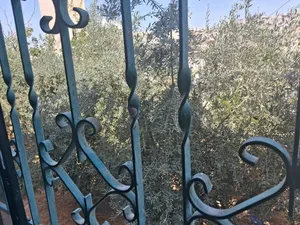 شقة للبيع بالسلط اسكان الخندق