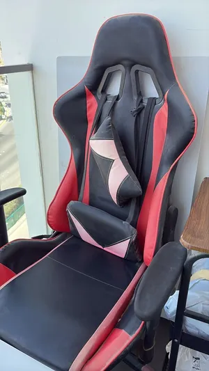 gaming chair slightly broken back