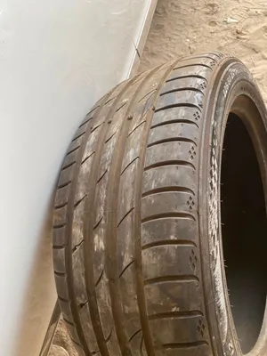 One tyre for sale same like new not use tomuch 225 50 17 10 kd