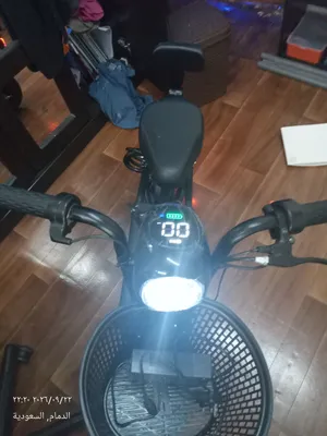 سكوتر كهربائي استخدام اربع ايام فقط