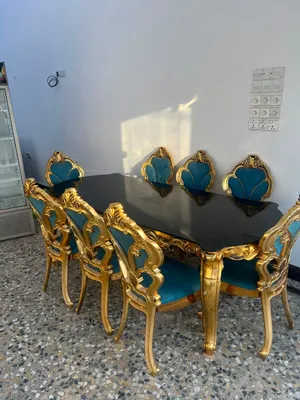 ميز طعام جديد