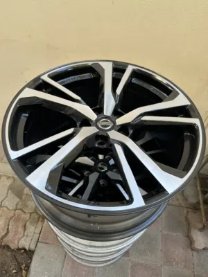 Nissan 370Z wheels rims.