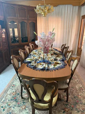 طالوة سفرة خشب زان مع عشر كراسي بحالة ممتازة 1800