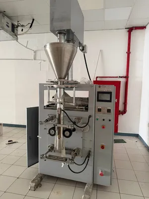 للبيع مكينه تعبأه وتغليف عاموديه  Packing Machine for sale