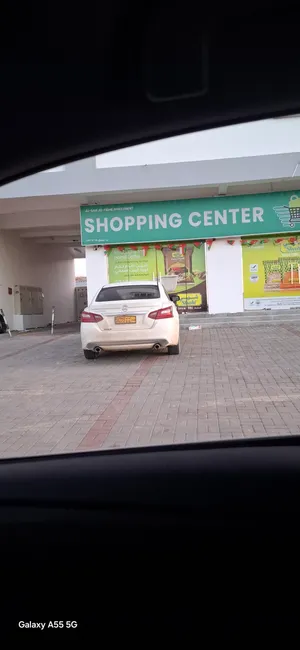 للبيع مركز تسوق بكامل ملحقاته 4 محلات للتواصل الرقم بوصف الاعلان