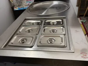 للبيع ماكينة جديدة لصنع الآيس كريم المقلي For sale a new ice cream making machine