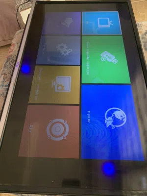 شاشه مستعمله خفيفه 32بوصه بسعر 35ليست سمارت