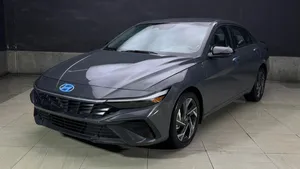 Hyundai Elantra SEL Sport 2025 – 2.0L