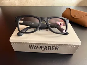 Ray-Ban Wayfarer Gen r black eyeglasses with case