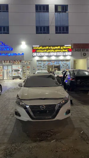 سكراب لبيع قطع غيار مستعمله ونظيفه (كامري،التيما،اكورد،كورولا،مازدا،وامكانيه توفير قطع لسيارات اخرى)
