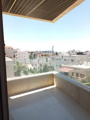 عقار مميز في موقع مميز في ام اذينة شقة أخير مع روف 216م / ref 1396