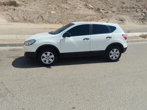 للبيع نيسان قشقاي موديل 2014 بحالة ممتازة