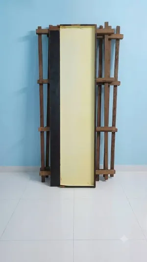 سرير ماليزي فرميكا قديم خشبها قوي سبب البيع السفر