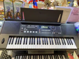 الات موسيقية اورغات اورغ Roland شرقي غربي جديد احترافي صوت قوي متوفر فقط باللون الاسود متوفر توصيل