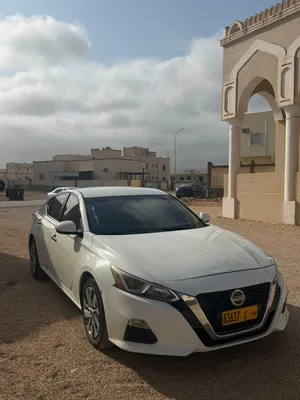 Used Nissan Altima in Dhofar