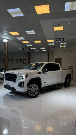 Used GMC Sierra in Ajman