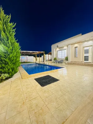 2 Bedrooms Chalet for Rent in Tripoli Al-Baesh