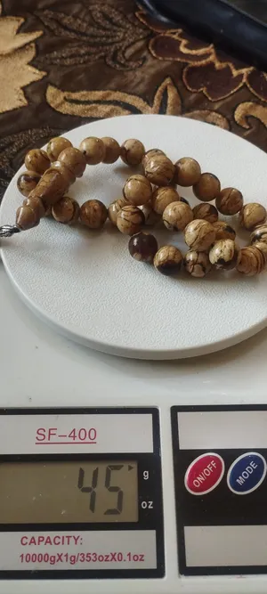 ثلاث مسابح كهرب سومطري عالفحص للبيع