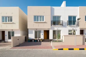 فيلا كورنر بتفاصيل مميزة ... في مجمع اريج السكني...