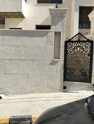 شقه للبيع جبيبهه حي المنصور  طابق ارضي مع تراس امامي ومدخل خاص