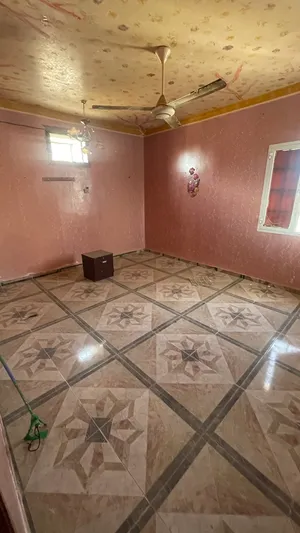 فرصه للسكن او الاستثمار منزل للبيع في المعبيلة الجنوبيه مع ملحق بمدخل مستقل مؤجر ( اقبل البدل )