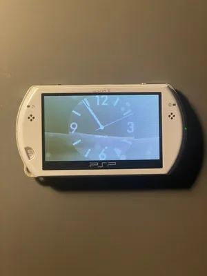 Psp go in a good condition - بي اس بي جو بحالة جيدة