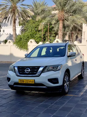 Used Nissan Pathfinder in Muscat