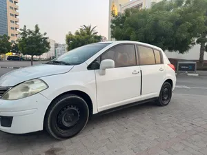 Nissan tida 2013