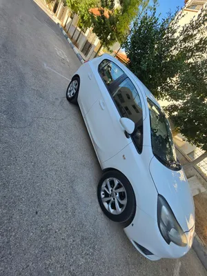 اوبل كورسا للبيع نضيفه السيارة