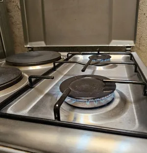 طباخ بحالة ممتازة