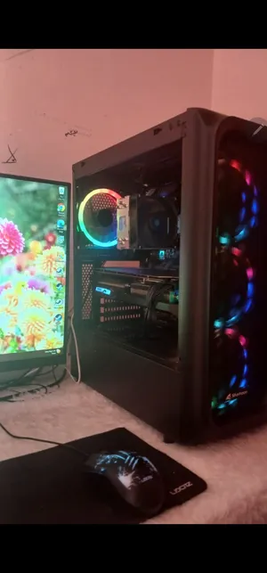 بيسي للبيع بمواصفات : i7 9700 RX 5700 XT Z 390 AORUS PRO WIFI SSD 1 T SSD 120 GB 700 WAT 16 RAM