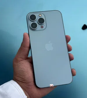 عرض خااص : iPhone 13pro max 256GB هواتف نظيفة جدا بحالة الوكالة بدون اي شموخ مع ملحقاته بأقل سعر