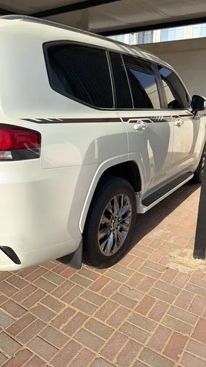 Used Toyota Land Cruiser in Al Ain