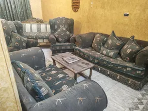 اوضه نوم عموله بحاله جيده  انتريه وطربيزه انتريه خشب  كل حاجه لوحدها مش شرط تخدهم كلهم