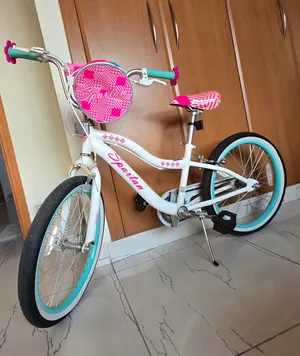 Girls 20inch Spartan Serena cruiser bicycle with training wheels