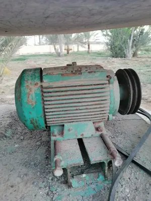 للبيع مكينه مستعمله شغاله وأمورها طيبه الصنع مكينه هنديه
