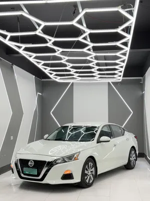 Used Nissan Altima in Al Batinah