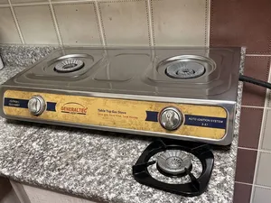 Urgently Sale the gas cylinder and gas stove.