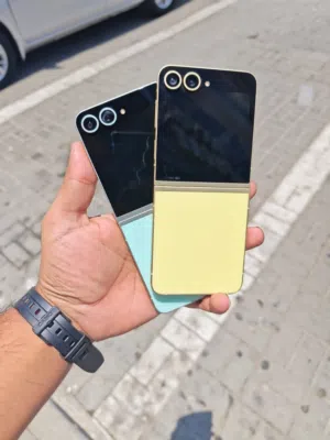 عرض خاص : Samsung Z flip 6 256gb هواتف بحالة الوكالة نظيف بدون مشاكل مع ضمان من دكتور فون و بأقل سعر