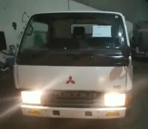 للبیع قلاب میتسوبیشي FUSO - فرصة للمقطف
