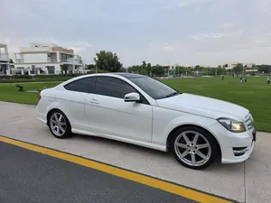 Mercedes-Benz C250 Coupe 2014 – GCC Specs 1.8L Turbocharged 4-Cylinder  204 HP  7-Speed Automatic