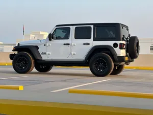 Used Jeep Wrangler in Al Dakhiliya