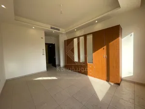 شقة مميزة للبيع في عبدون