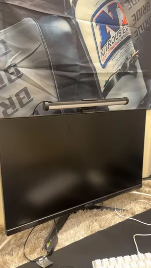 شاشه للبيع  شركه asus كل المواصفات وكل الي يحتاجه الامر بكتبه تحت في الوصف عن الشاشه وكل مميزاتها