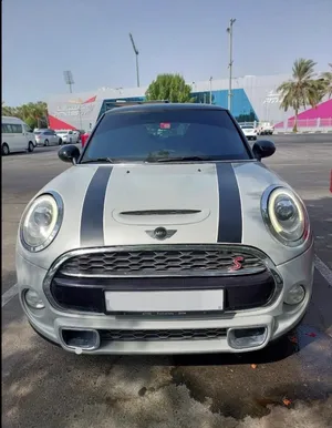 2015 MINI Cooper S GCC Specs 156,000 km