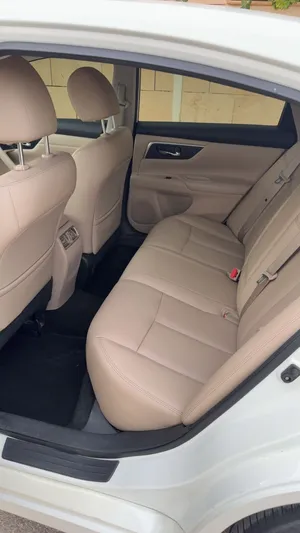 التيما 2017 بحالة ممتازة ALTIMA 2017 SL