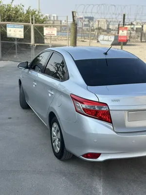 Toyota yaris2015