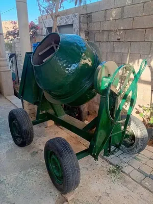 خلاطة باطون كهرباء بحالة الوكاله للبيع